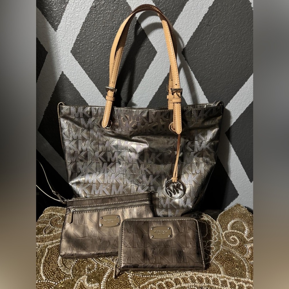 Michael Kors Brown Tote Bag Set